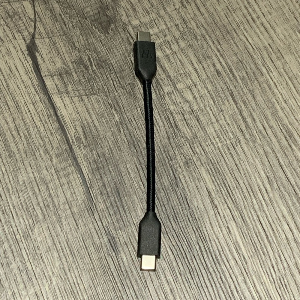 Whoop 4.0 battery charging cord